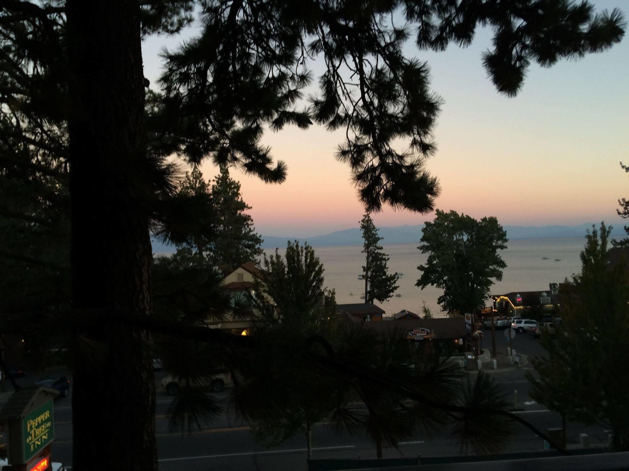 Pepper Tree Inn Tahoe City Buitenkant foto